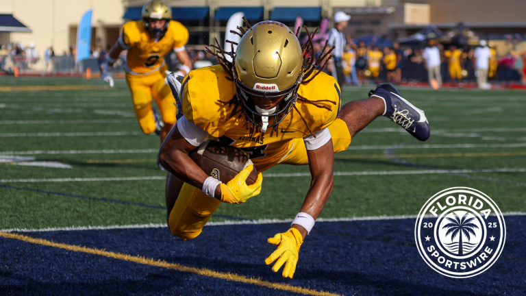 St. Thomas Aquinas Blanks Lakeland 34-0, Wins Sixth Straight State Title